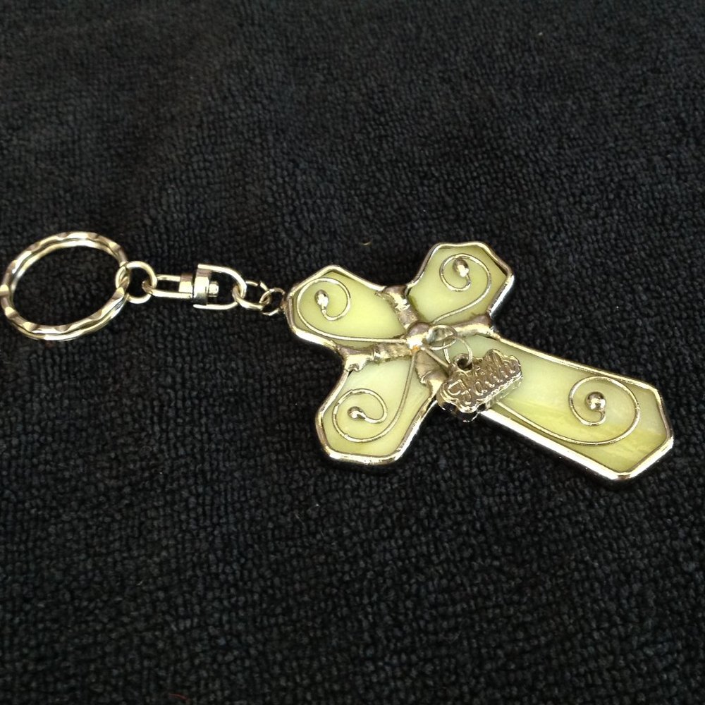 Beautiful Silver Trimmed Cross Key Chain